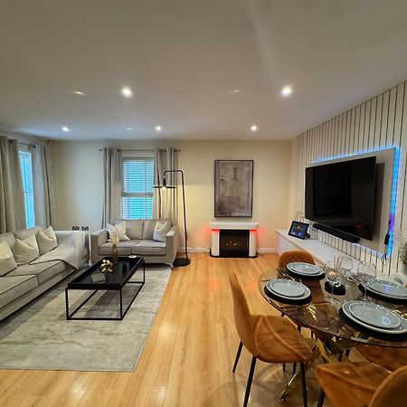 Vikings Apartment With Private Parking & Terrace York Bagian luar foto