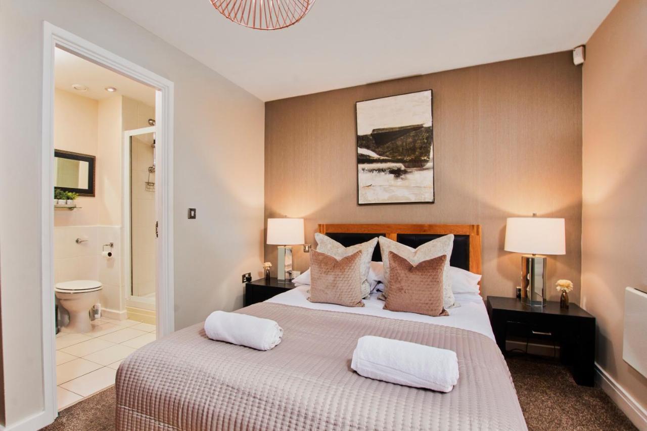 Vikings Apartment With Private Parking & Terrace York Bagian luar foto