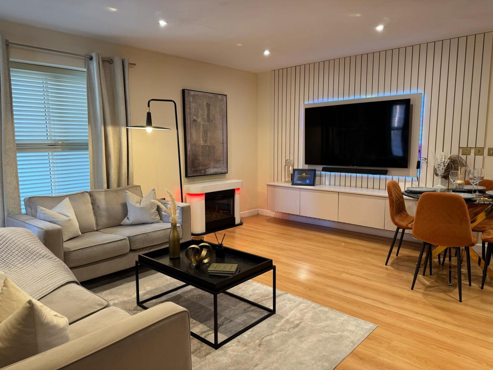 Vikings Apartment With Private Parking & Terrace York Bagian luar foto